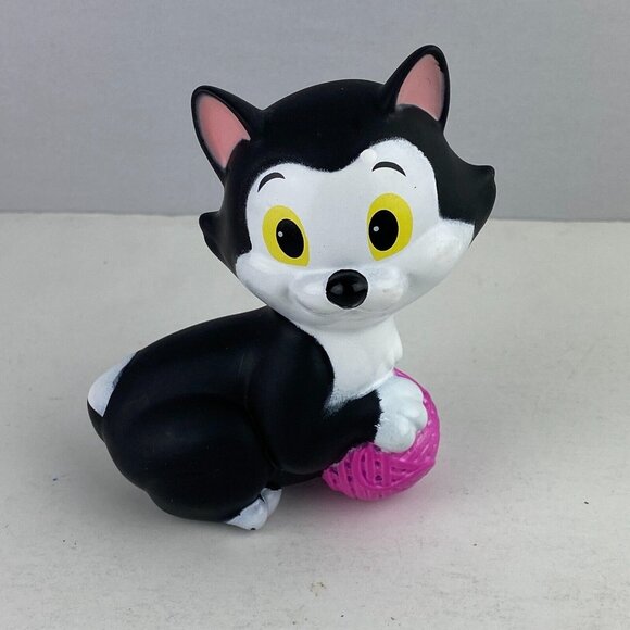 Disney Pinocchio Figaro Black White Tuxedo Cat Rubber Non Squeaker Toy - Picture 1 of 2